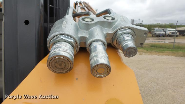 image for item DE7293 2012 Case TR270 skid steer