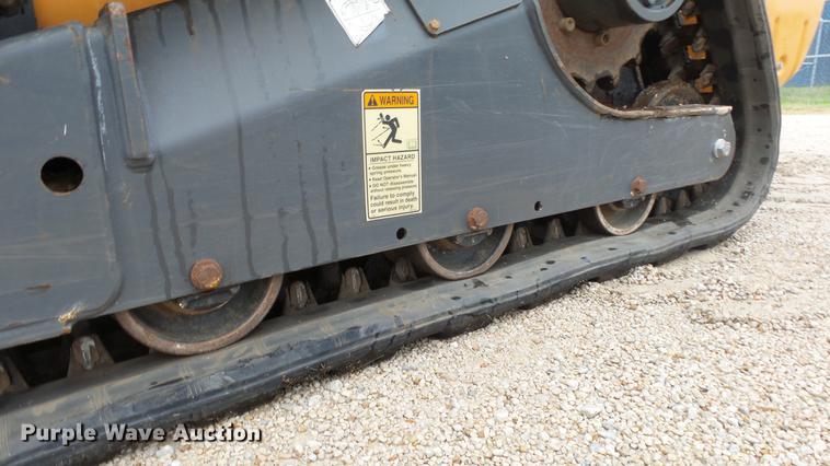 image for item DE7293 2012 Case TR270 skid steer