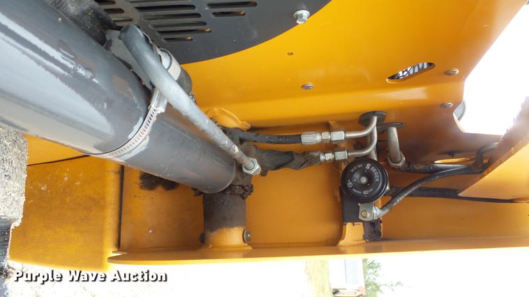 image for item DE7293 2012 Case TR270 skid steer