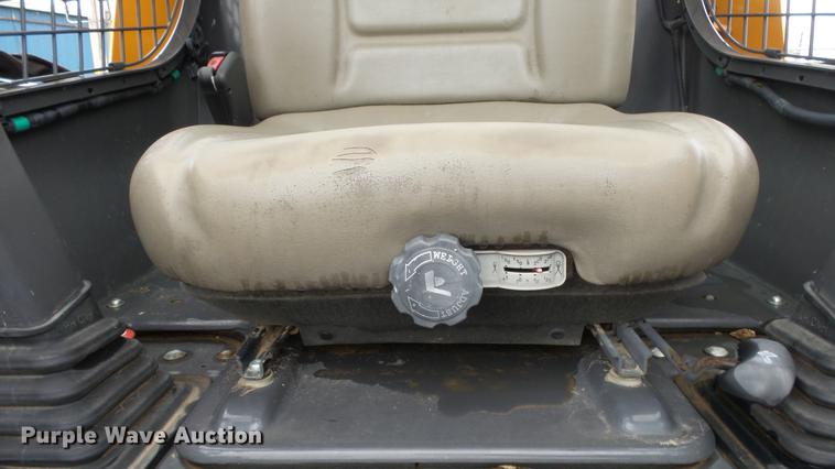 image for item DE7293 2012 Case TR270 skid steer