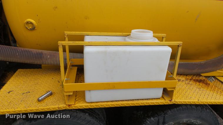 image for item DE7294 2000 Vactron PMD800 vacuum excavator