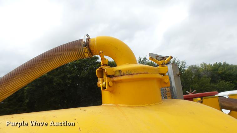 image for item DE7294 2000 Vactron PMD800 vacuum excavator