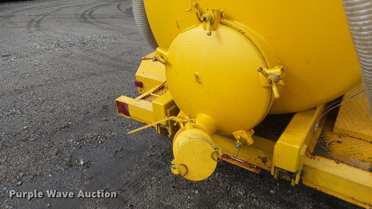image for item DE7294 2000 Vactron PMD800 vacuum excavator
