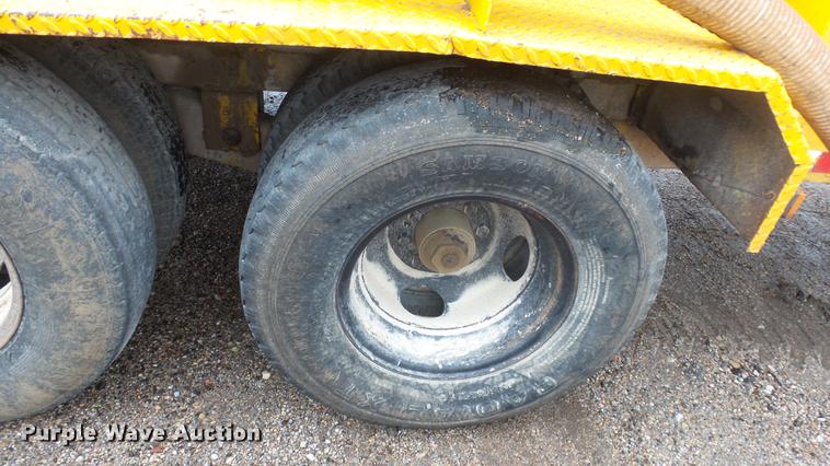 image for item DE7294 2000 Vactron PMD800 vacuum excavator