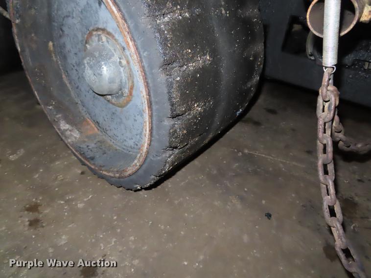 image for item DF1267 1995 Ingersoll Rand 880W Pro-Pan Series paver