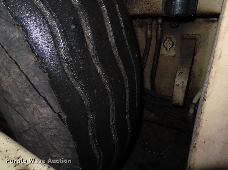 image for item DF1267 1995 Ingersoll Rand 880W Pro-Pan Series paver