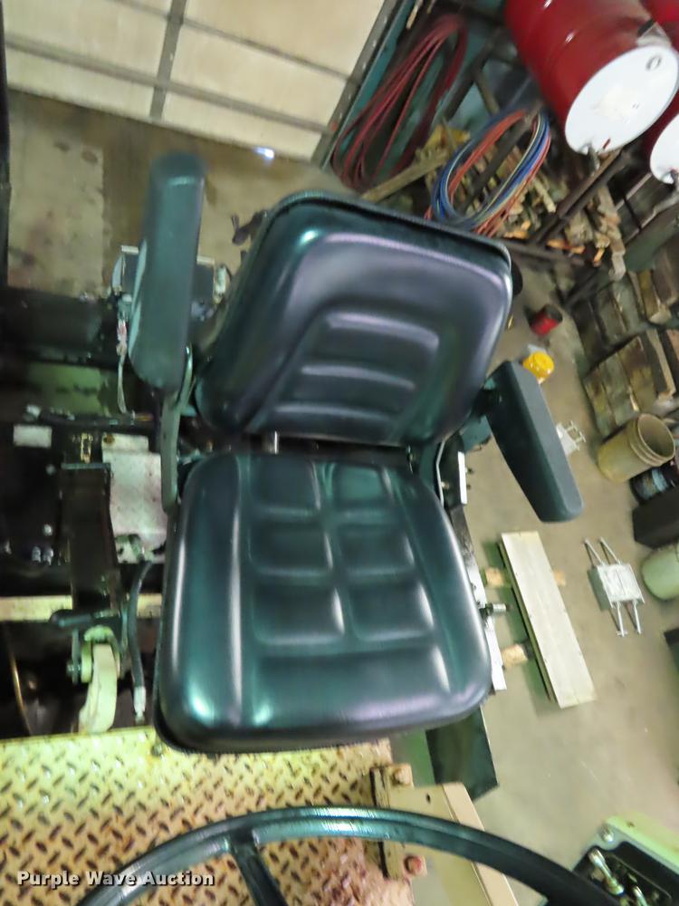 image for item DF1267 1995 Ingersoll Rand 880W Pro-Pan Series paver