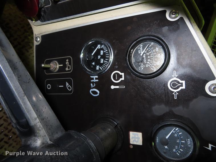 image for item DF1267 1995 Ingersoll Rand 880W Pro-Pan Series paver