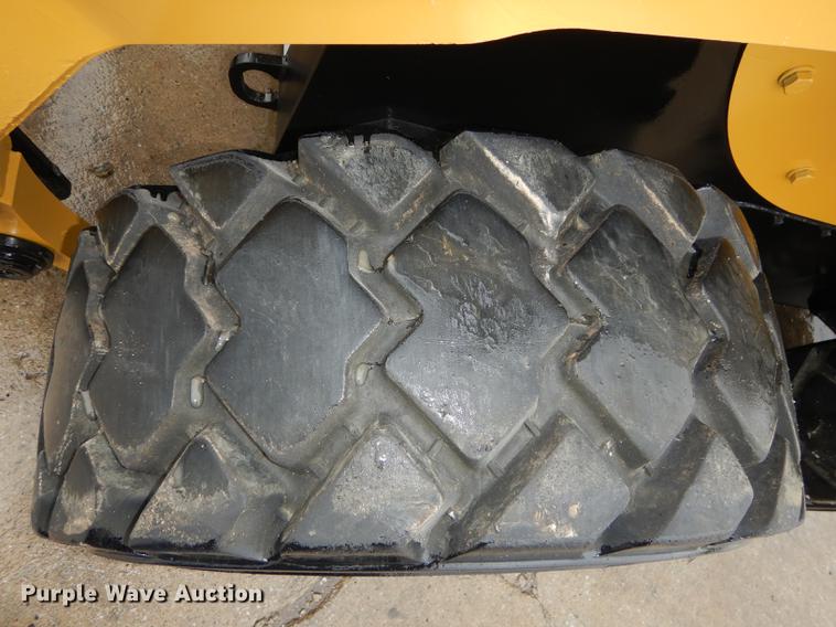 image for item DF1884 2006 Caterpillar 268B skid steer