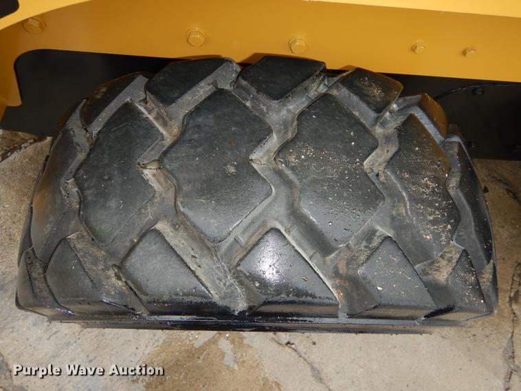 image for item DF1884 2006 Caterpillar 268B skid steer