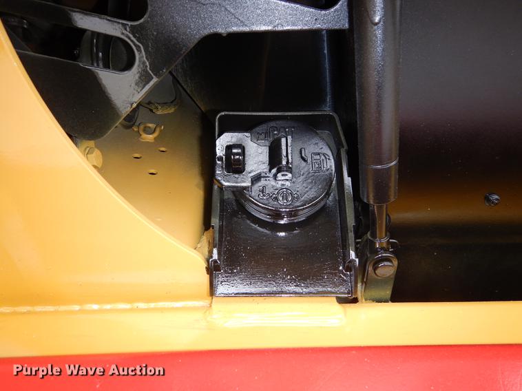 image for item DF1884 2006 Caterpillar 268B skid steer