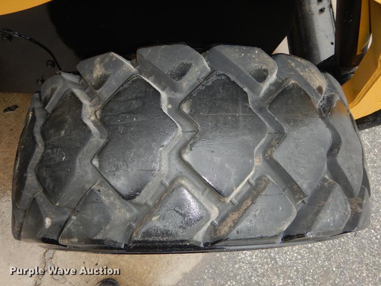 image for item DF1884 2006 Caterpillar 268B skid steer