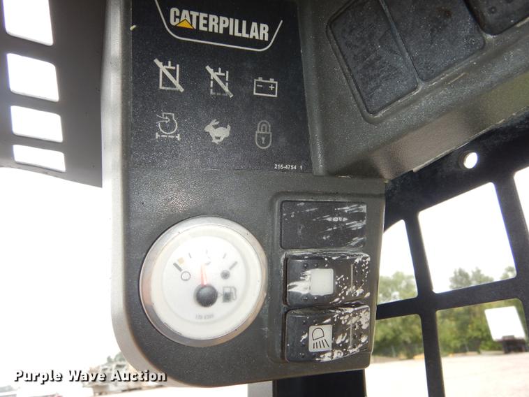 image for item DF1884 2006 Caterpillar 268B skid steer