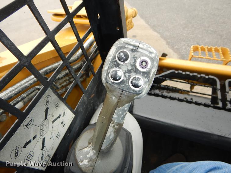 image for item DF1884 2006 Caterpillar 268B skid steer