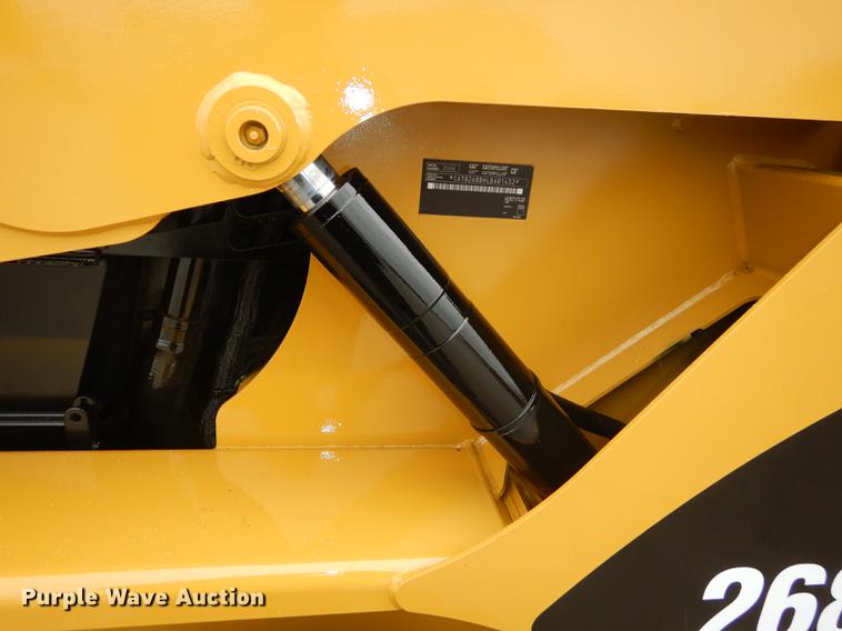 image for item DF1884 2006 Caterpillar 268B skid steer