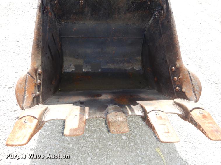 image for item DF1919 1995 Hitachi EX200LC-3 excavator