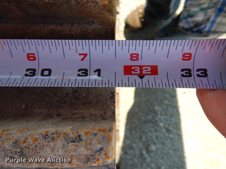 image for item DF1919 1995 Hitachi EX200LC-3 excavator