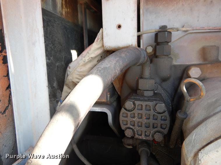 image for item DF1919 1995 Hitachi EX200LC-3 excavator