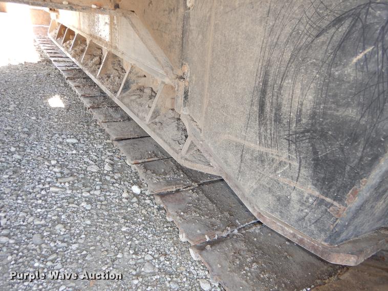 image for item DF1919 1995 Hitachi EX200LC-3 excavator