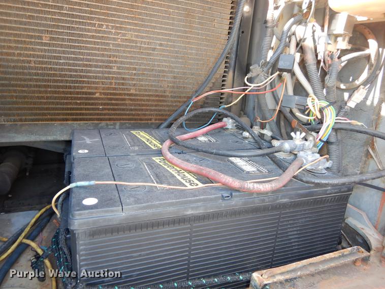 image for item DF1919 1995 Hitachi EX200LC-3 excavator