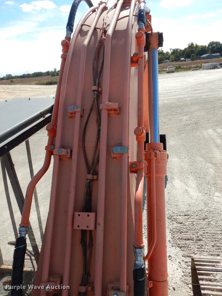 image for item DF1919 1995 Hitachi EX200LC-3 excavator