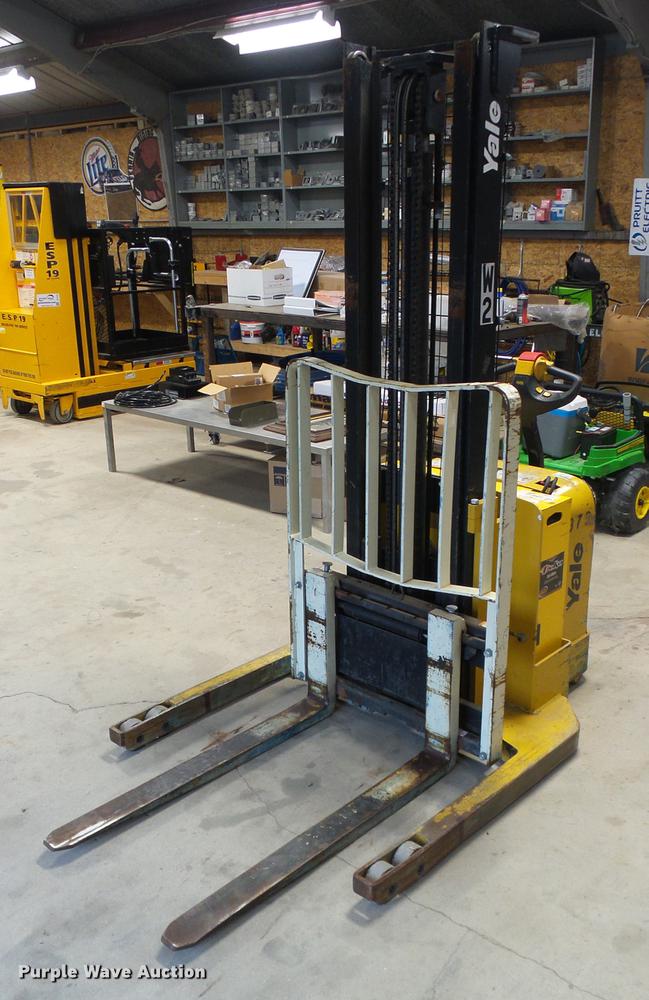 image for item DF2786 Yale MSW040-SFN forklift