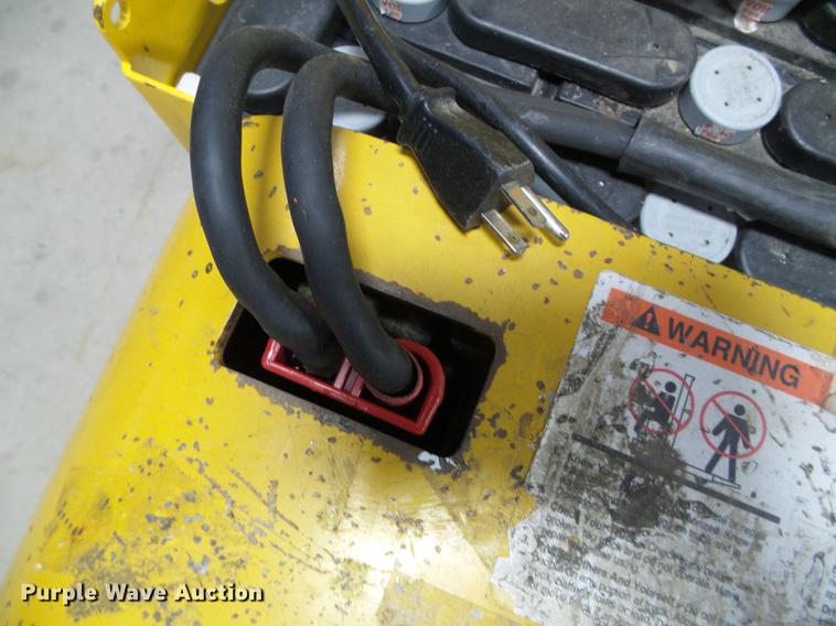 image for item DF2786 Yale MSW040-SFN forklift