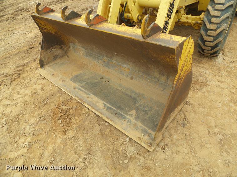 image for item DF2801 2005 John Deere 310 SG backhoe