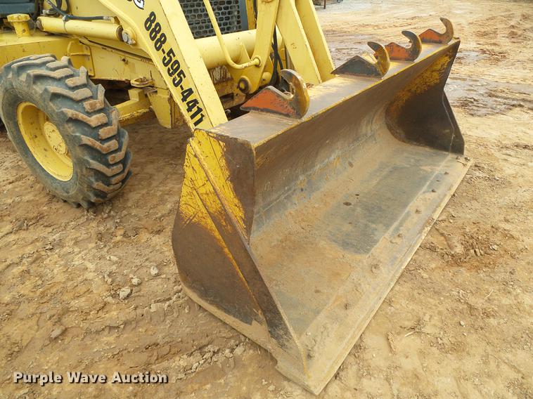 image for item DF2801 2005 John Deere 310 SG backhoe