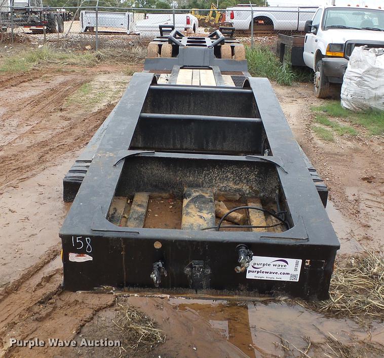 image for item DF2802 1988 Trail King TS80MG-483 low boy equipment trailer