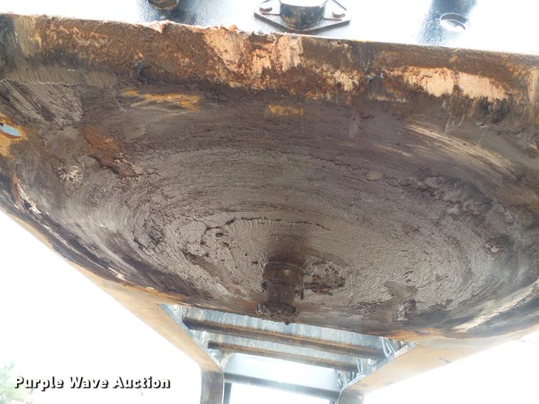 image for item DF2802 1988 Trail King TS80MG-483 low boy equipment trailer