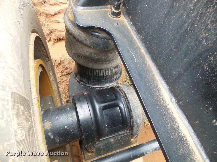 image for item DF2802 1988 Trail King TS80MG-483 low boy equipment trailer