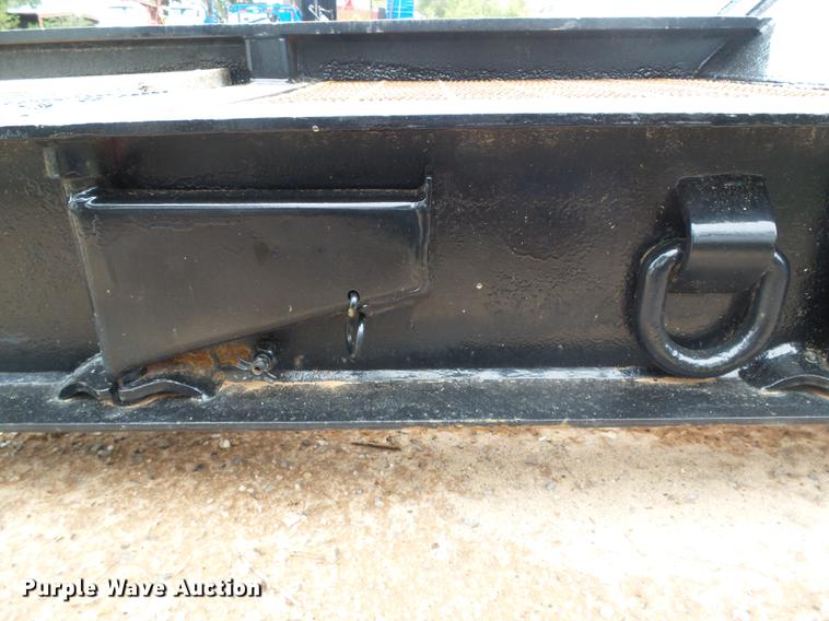 image for item DF2802 1988 Trail King TS80MG-483 low boy equipment trailer