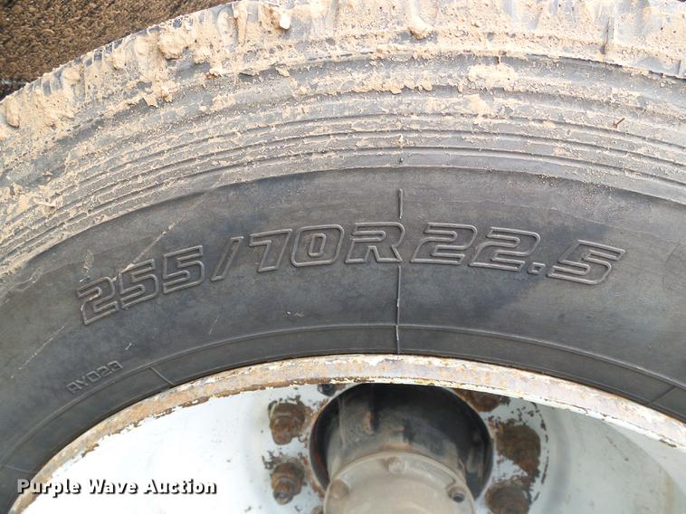 image for item DF2802 1988 Trail King TS80MG-483 low boy equipment trailer