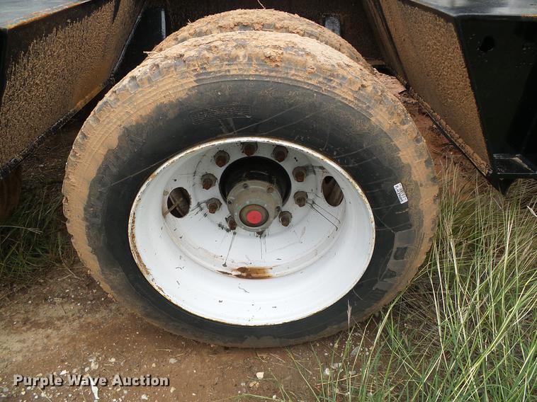 image for item DF2802 1988 Trail King TS80MG-483 low boy equipment trailer