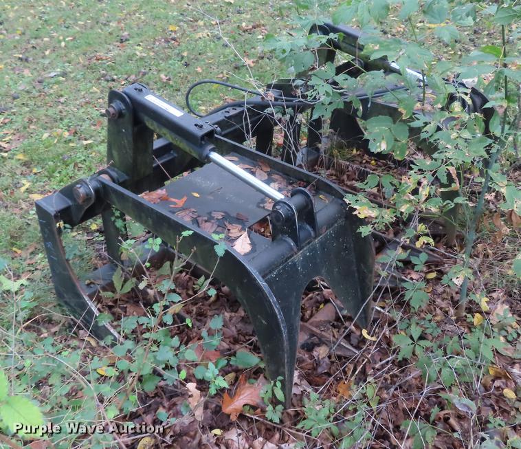 image for item DN9246 76"W root grapple skid steer bucket