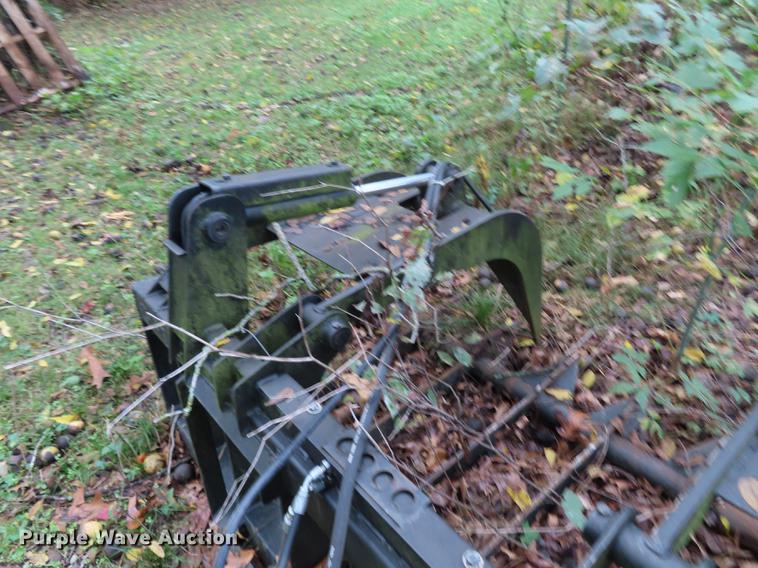 image for item DN9246 76"W root grapple skid steer bucket