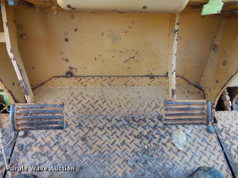 image for item DX9515 Komatsu D31P dozer