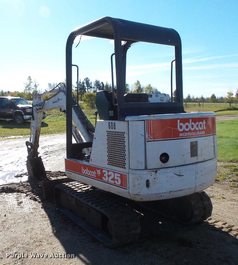 image for item DX9518 1996 Bobcat 325 mini excavator