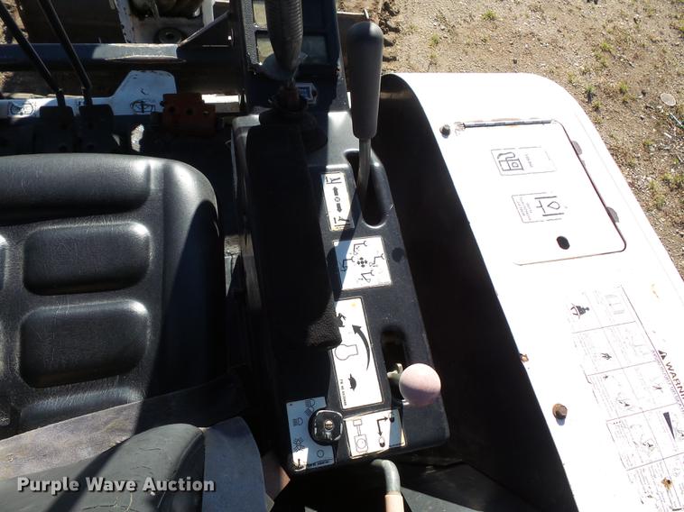 image for item DX9518 1996 Bobcat 325 mini excavator