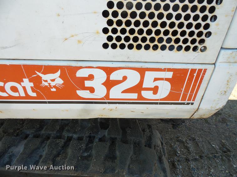image for item DX9518 1996 Bobcat 325 mini excavator