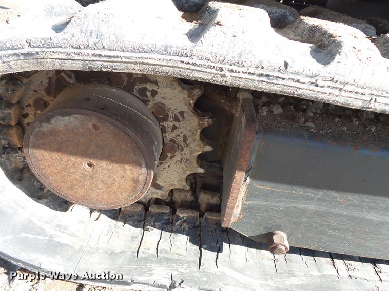 image for item DX9518 1996 Bobcat 325 mini excavator