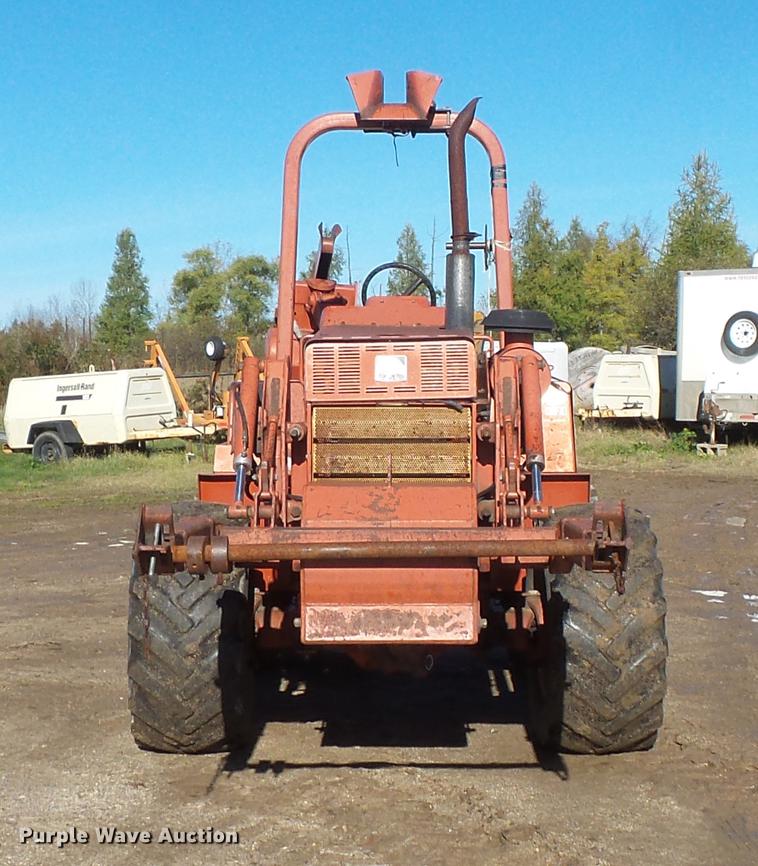 image for item DX9519 1996 Ditch Witch 8020T vibratory cable plow