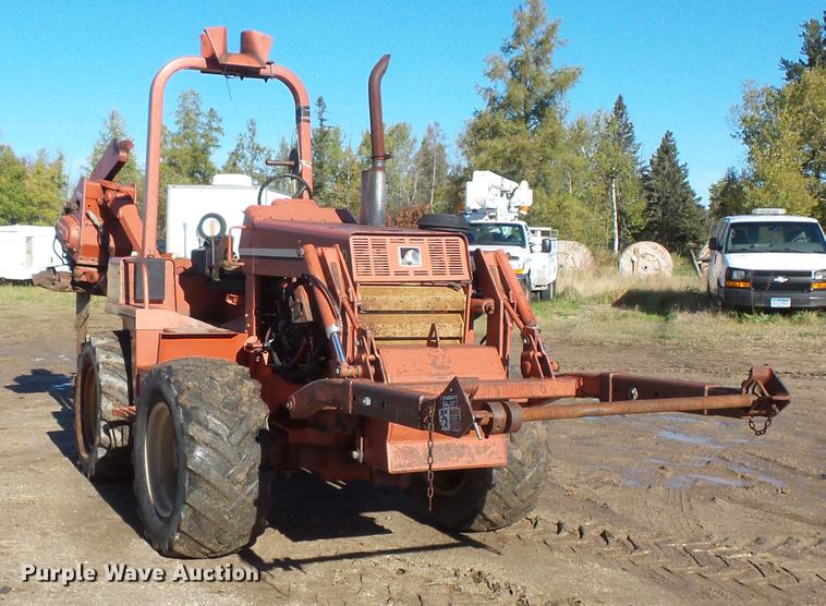 image for item DX9519 1996 Ditch Witch 8020T vibratory cable plow