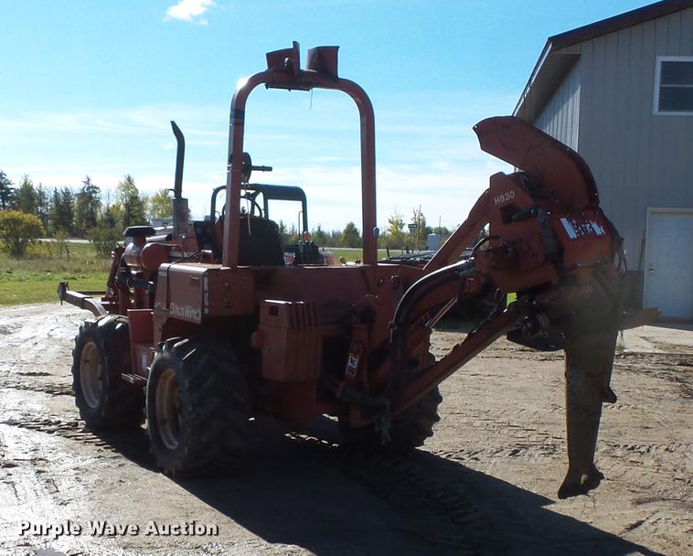 image for item DX9519 1996 Ditch Witch 8020T vibratory cable plow