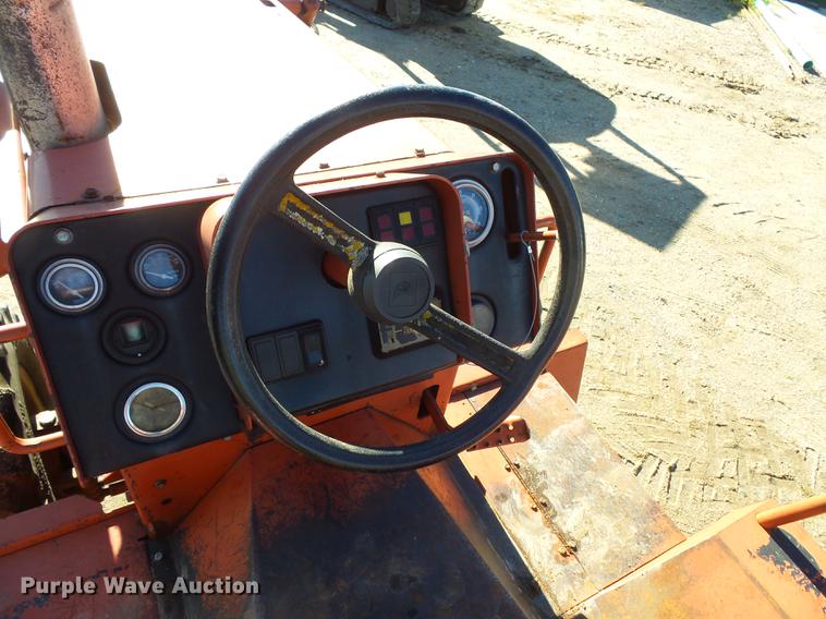 image for item DX9519 1996 Ditch Witch 8020T vibratory cable plow