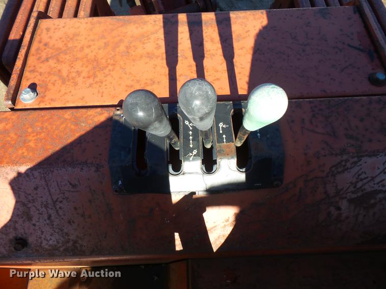 image for item DX9519 1996 Ditch Witch 8020T vibratory cable plow