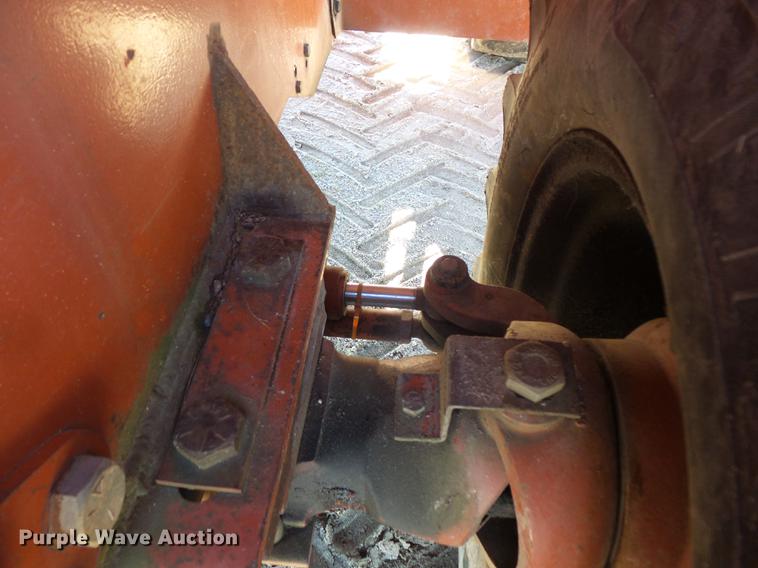 image for item DX9519 1996 Ditch Witch 8020T vibratory cable plow