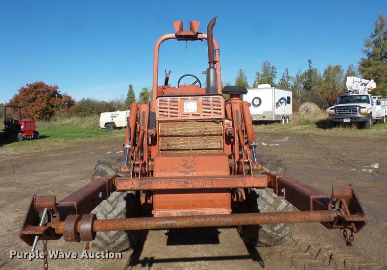 image for item DX9519 1996 Ditch Witch 8020T vibratory cable plow