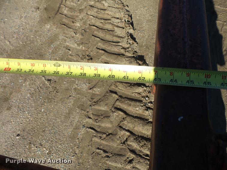 image for item DX9519 1996 Ditch Witch 8020T vibratory cable plow